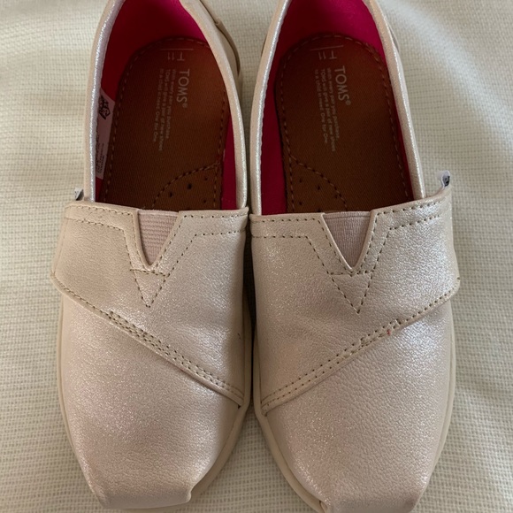 Toms Other - Toms girls pale gold shimmer color, sz11